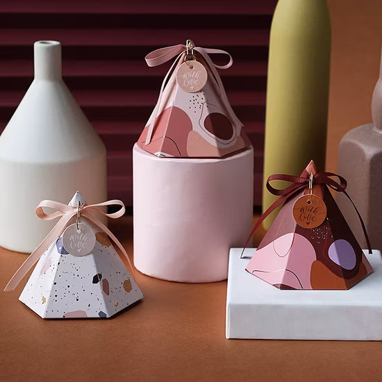 Boîte-cadeau automatique de papier de rectangle résistant de petit enfant pour la carte/bonbons/petite machine de fabrication de cartons de papier d'emballage de jouet